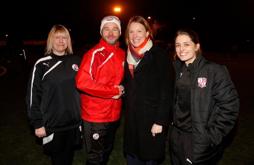 Henry Smith MP welcomes Sports Minister to Crawley Old Girls session