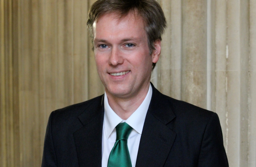 Henry Smith MP welcomes new income boost for working families in Crawley