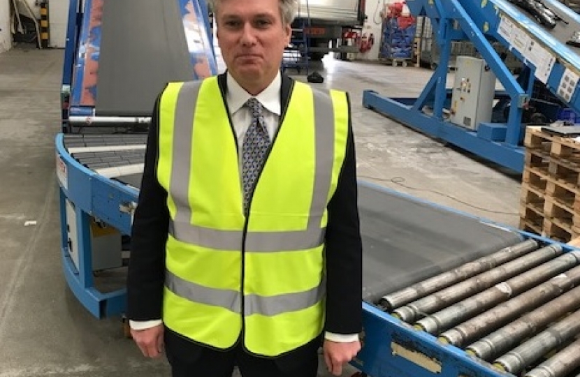 Henry Smith visits Crawley parcel depot