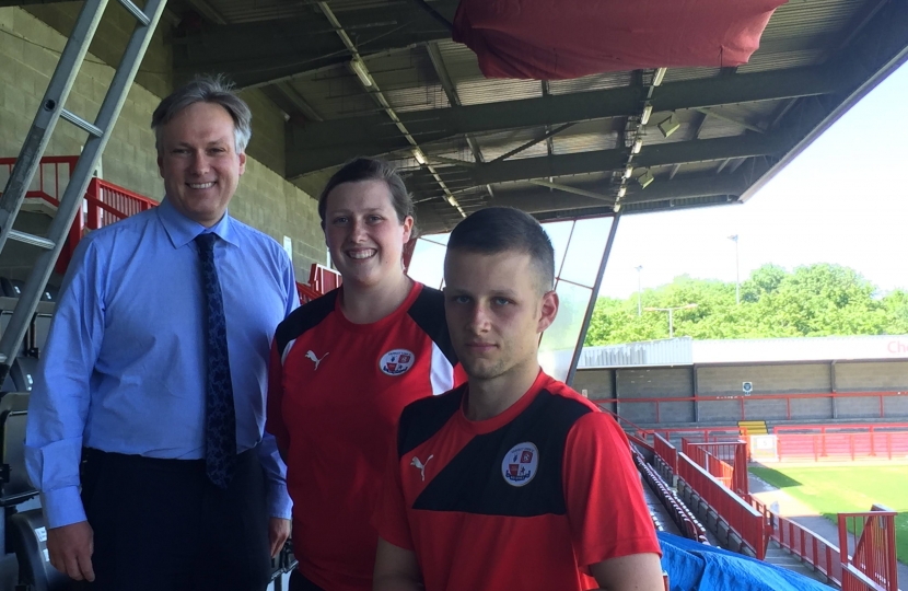 Henry Smith congratulates Primary Stars participants