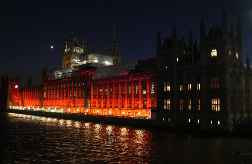 Henry Smith MP stands up for faith and freedom on Red Wednesday