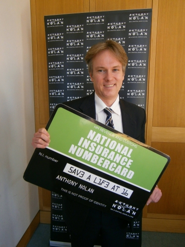 Henry Smith MP supporting Anthony Nolan campaign to find more young lifesavers