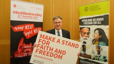 Henry Smith MP stands up for faith and freedom on Red Wednesday