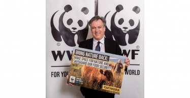 Henry Smith MP hosts WWF in Parliament to mark Earth Hour 2023